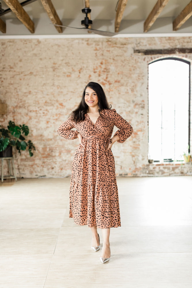 Simple Queen Wrap Dress – Leina Shine